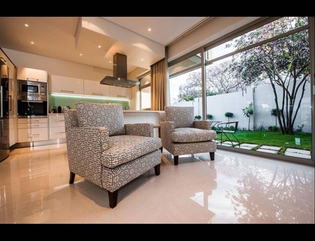 4 BEDROOM TOWNHOUSE TO LET IN NORWOOD